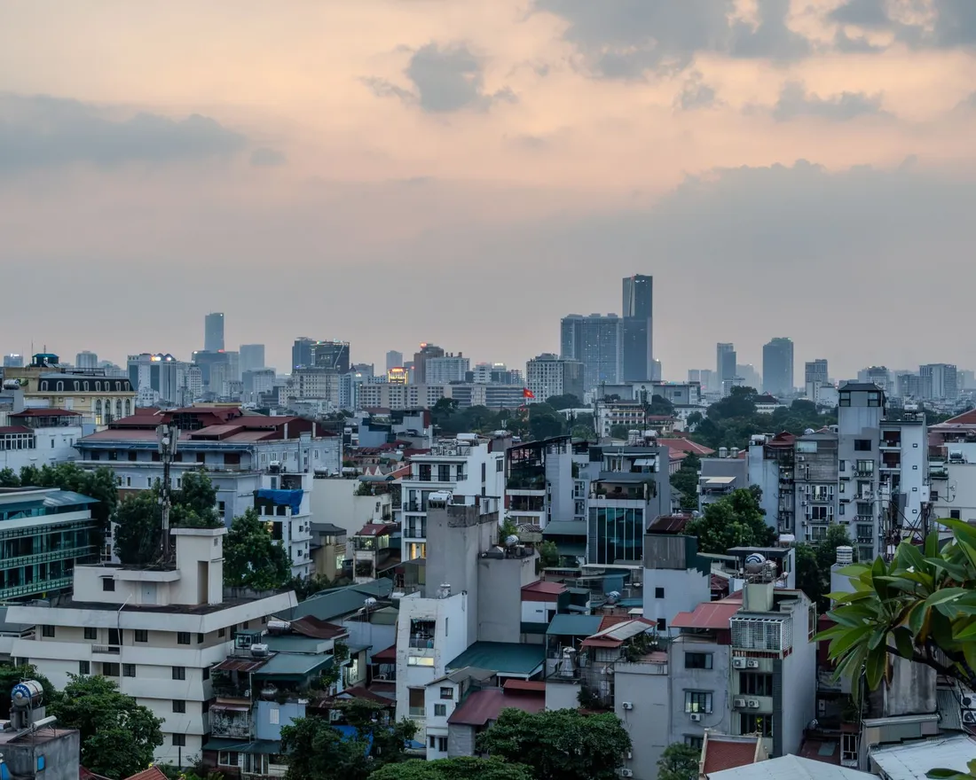 Toàn cảnh nhà phố Hà Nội lúc chiều